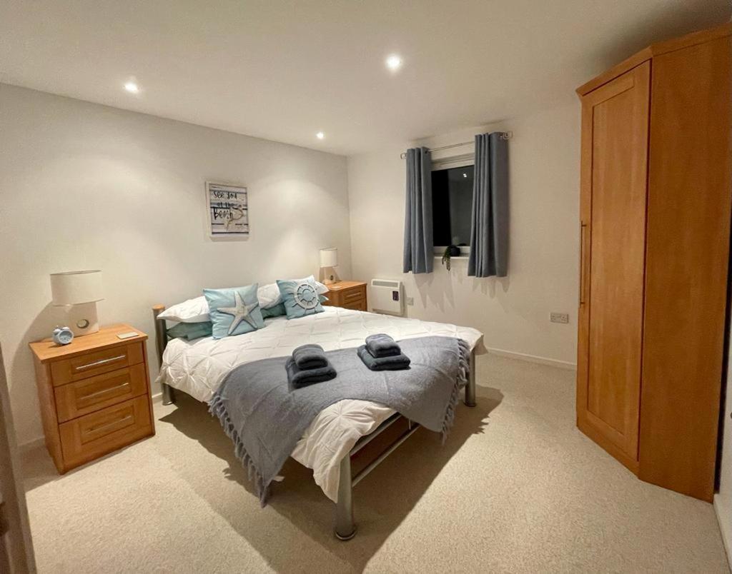 Sea View Apartment At The Beach! Llanelli Eksteriør bilde