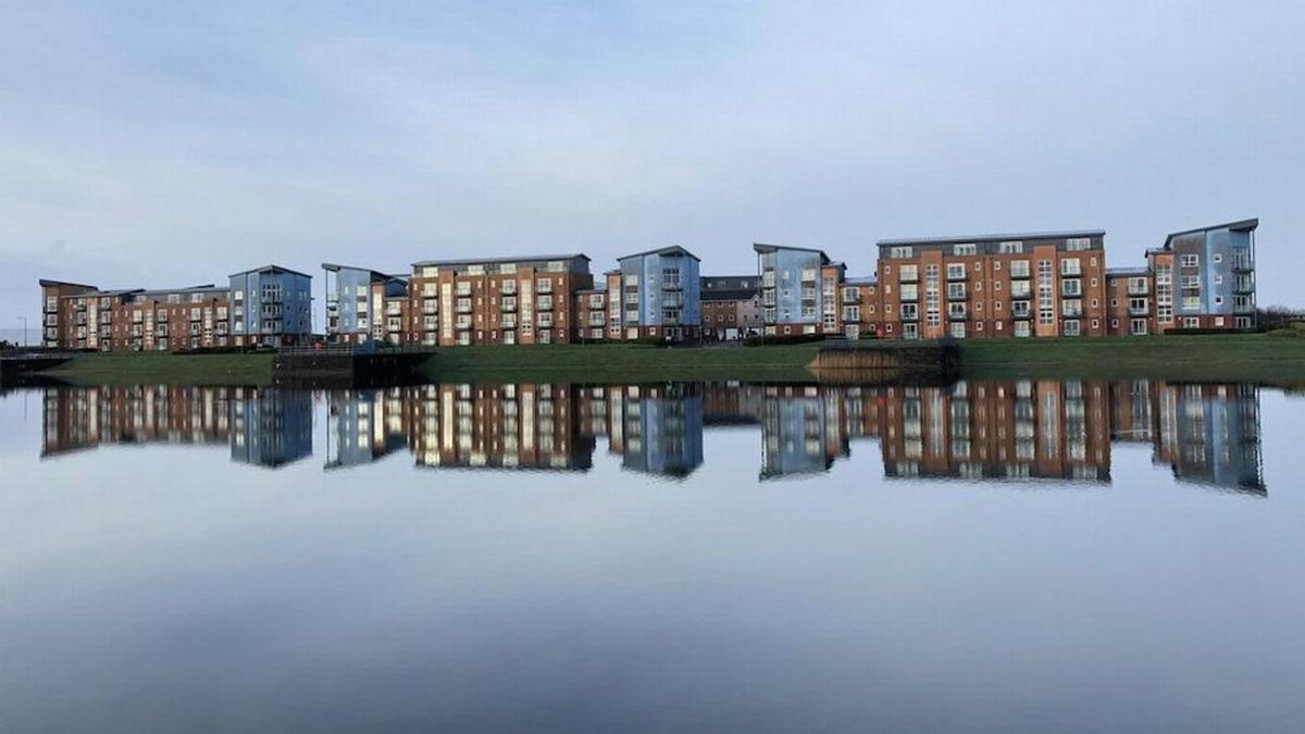 Sea View Apartment At The Beach! Llanelli Eksteriør bilde